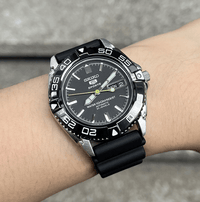 Montre automatique pour hommes Seiko 5 Sports SNZB-23-J2 